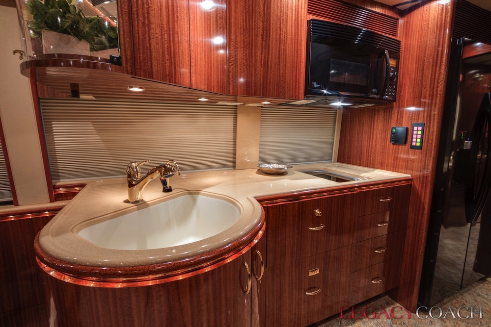 2005 Prevost Marathon XLII For Sale