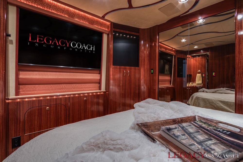 2005 Prevost Marathon XLII For Sale