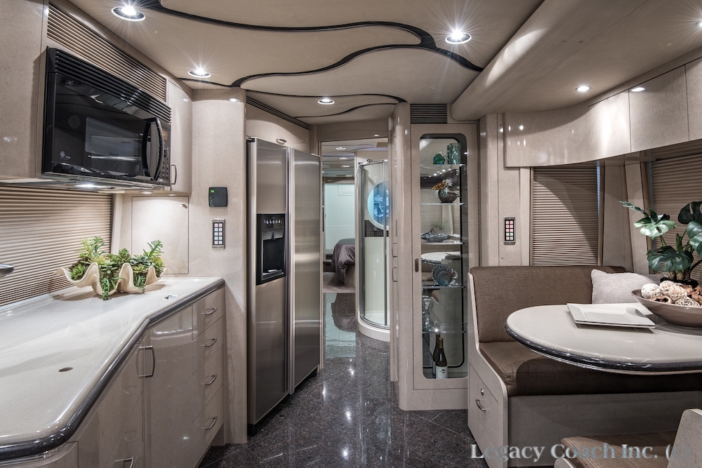 2005 Prevost Marathon XLII For Sale