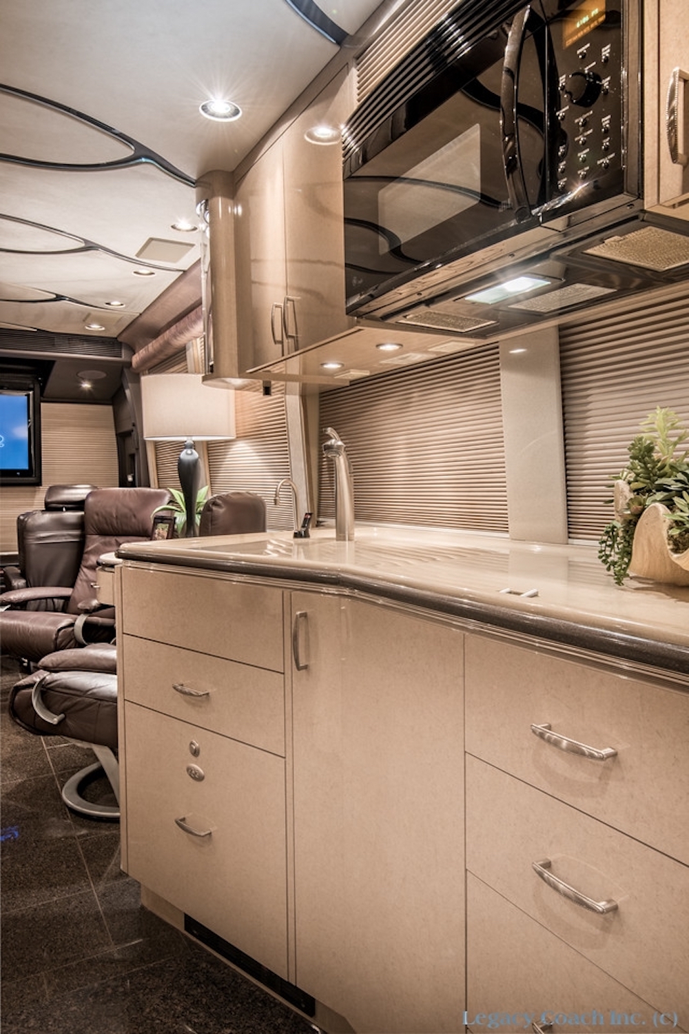 2005 Prevost Marathon XLII For Sale