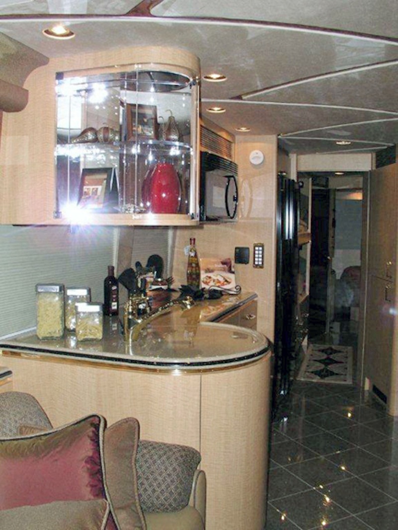 2005 Prevost Marathon XLII For Sale