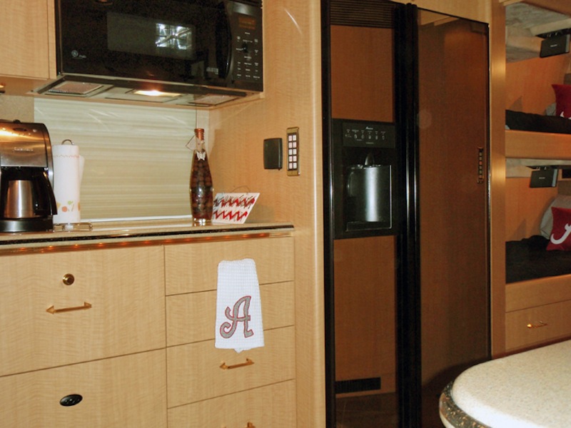 2005 Prevost Marathon XLII For Sale