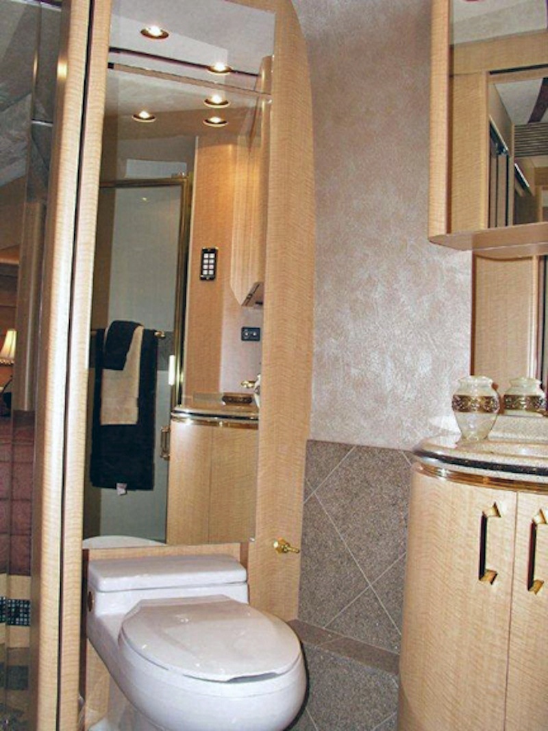 2005 Prevost Marathon XLII For Sale