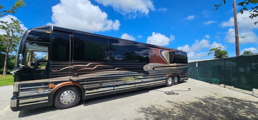 2005 Prevost Marathon XLII For Sale