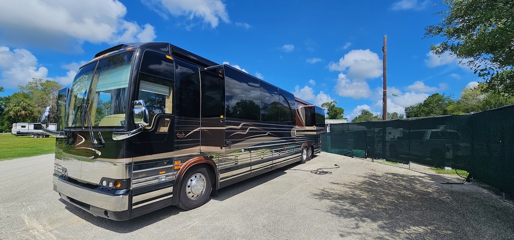 2005 Prevost Marathon XLII For Sale
