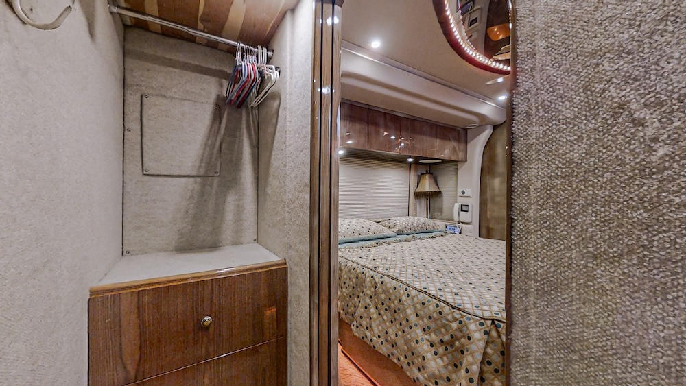 2005 Prevost  Millennium H3-45 For Sale