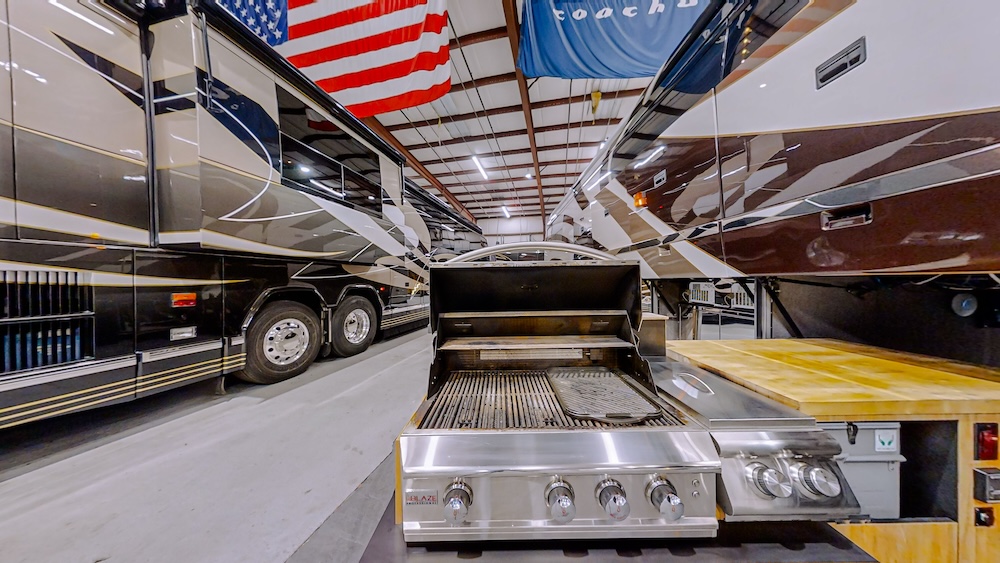 2005 Prevost  Millennium H3-45 For Sale