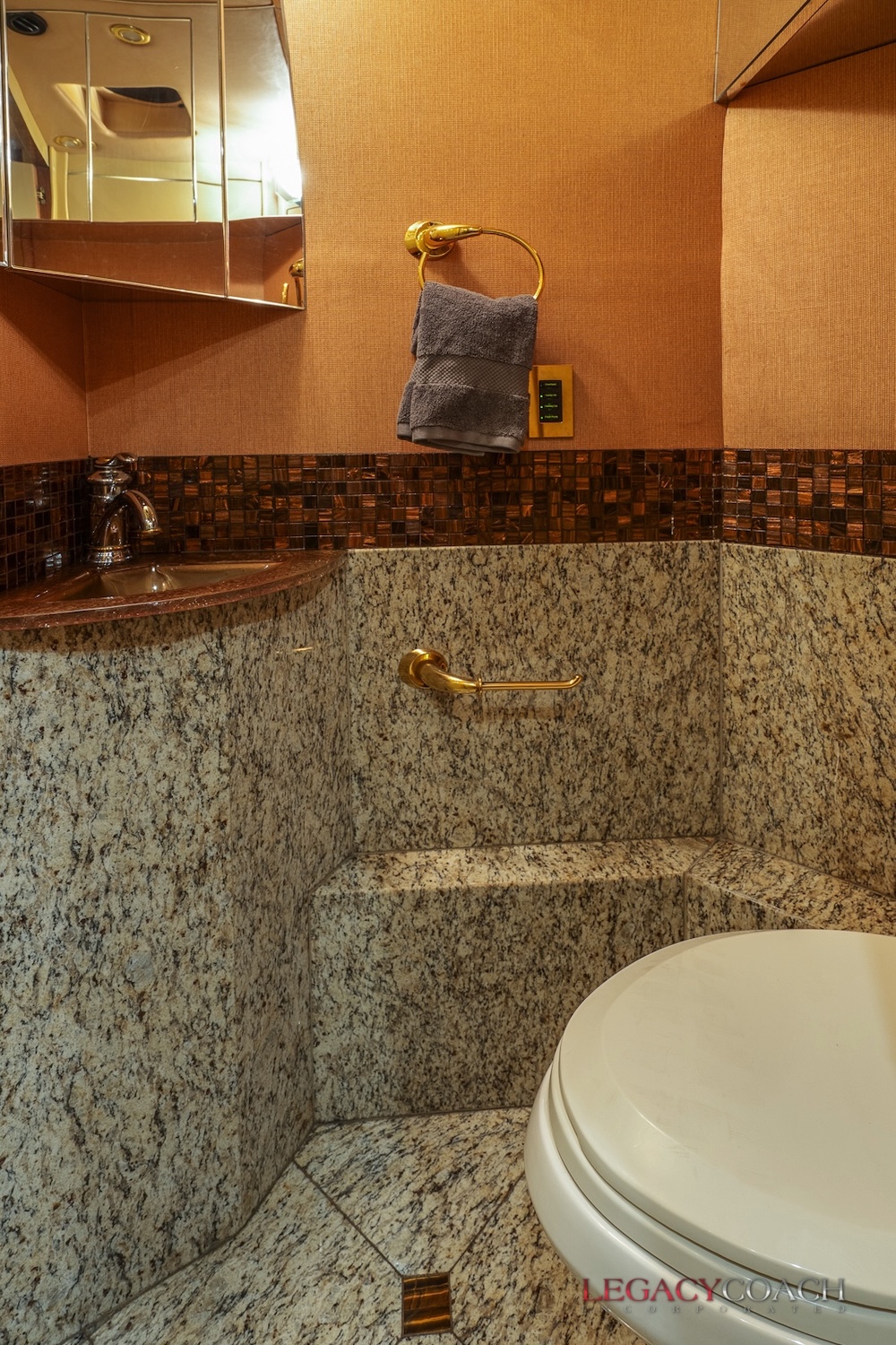 2005 Prevost Millennium XLII For Sale