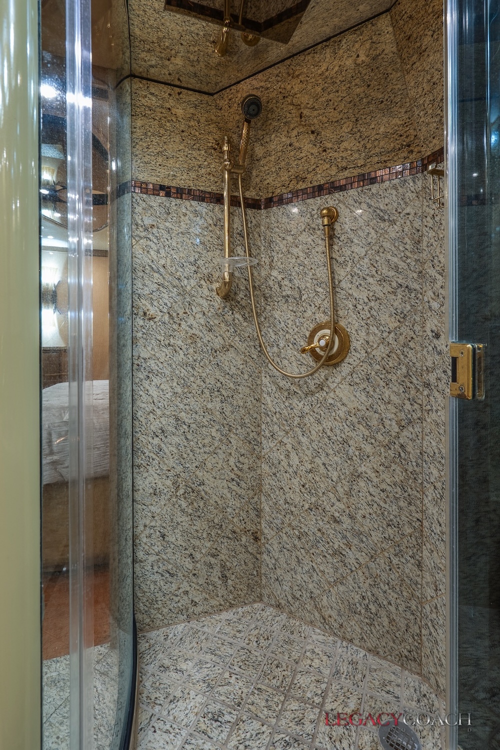 2005 Prevost Millennium XLII For Sale