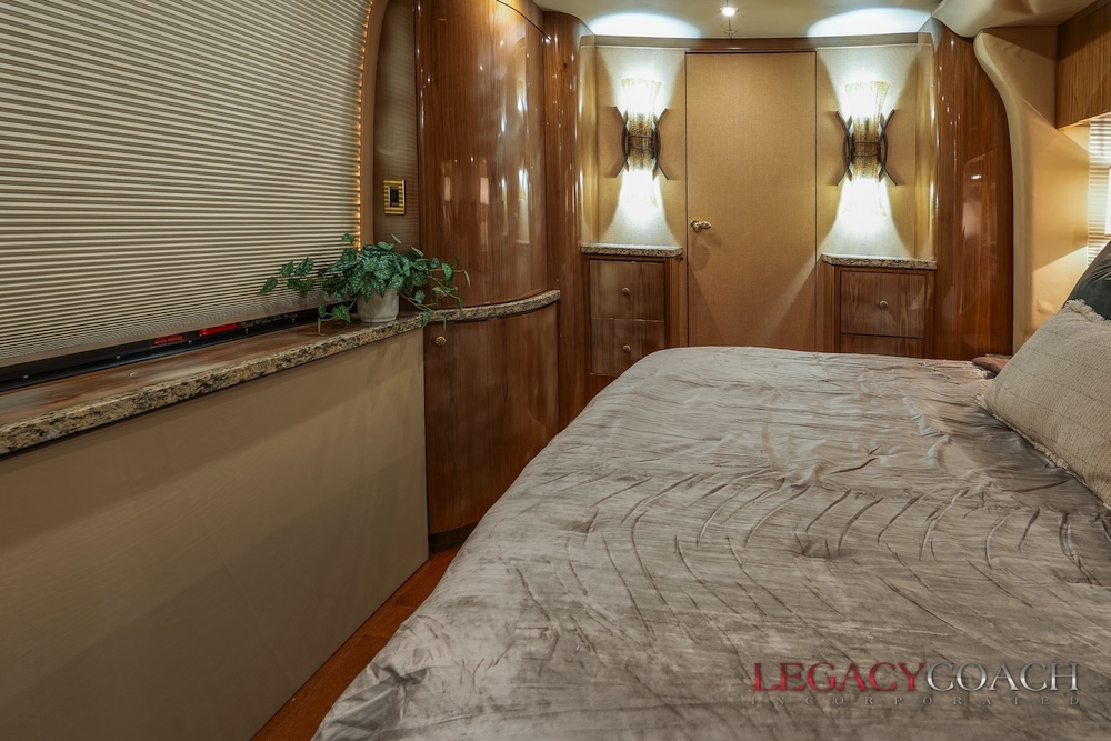 2005 Prevost Millennium XLII For Sale