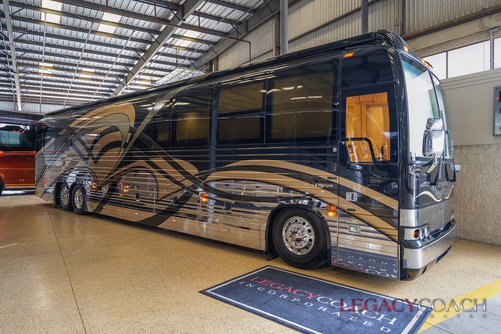 2005 Prevost Millennium XLII For Sale