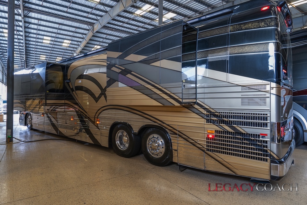 2005 Prevost Millennium XLII For Sale