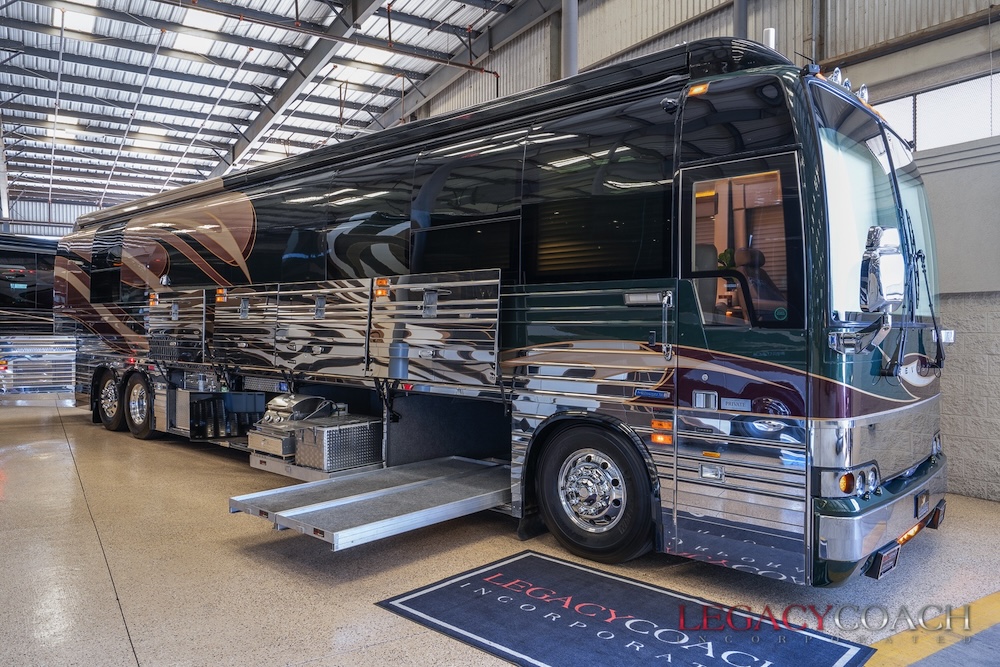 2005 Prevost Parliament XLII For Sale