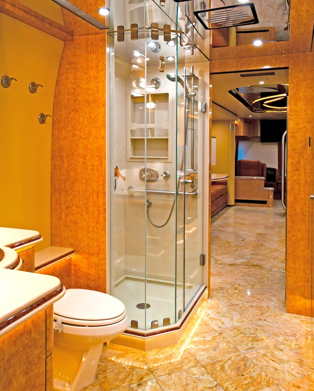 2005 Prevost Parliament XLII For Sale