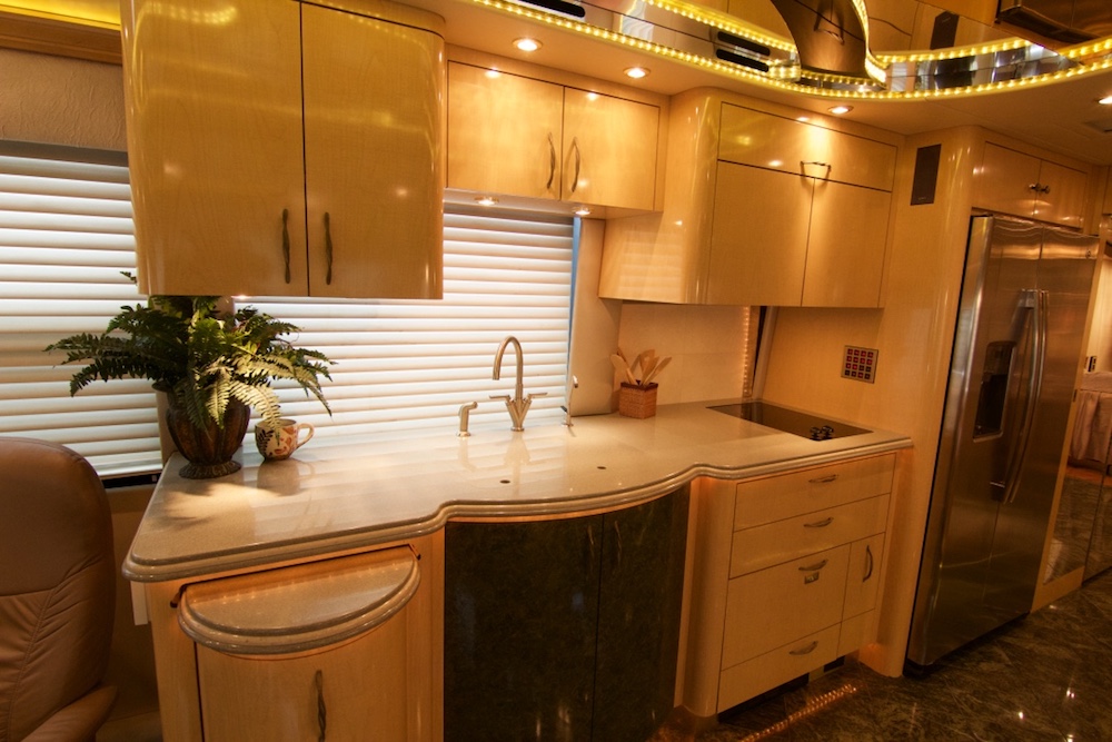 2005 Prevost Parliament XLII For Sale