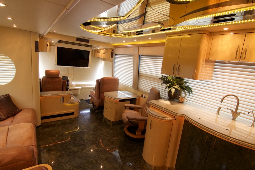 2005 Prevost Parliament XLII For Sale