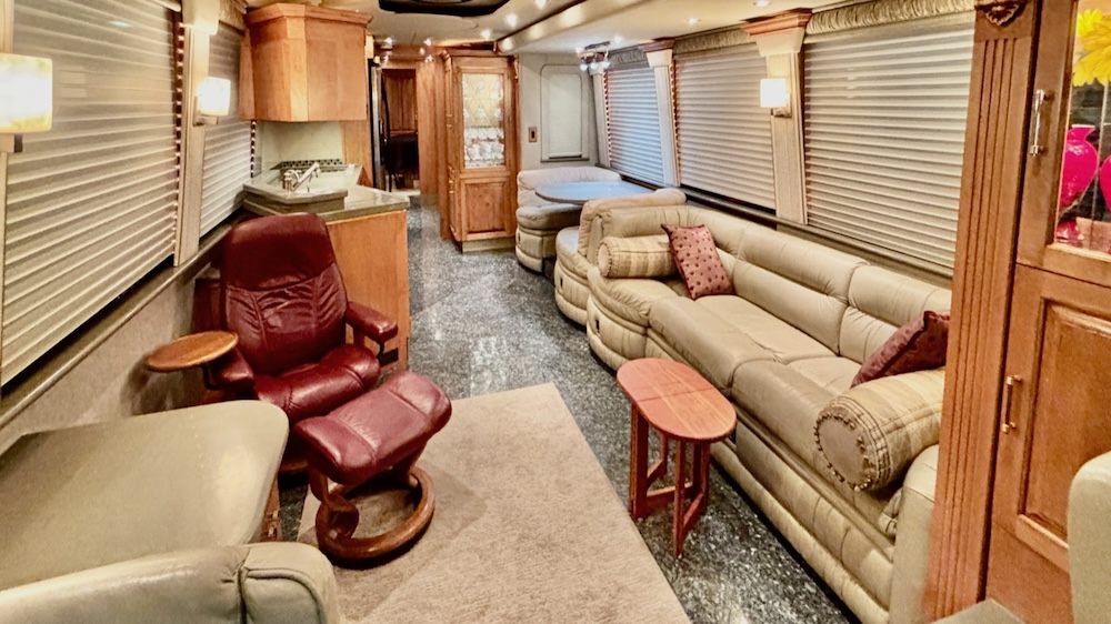 2005 Prevost Royale XLII For Sale