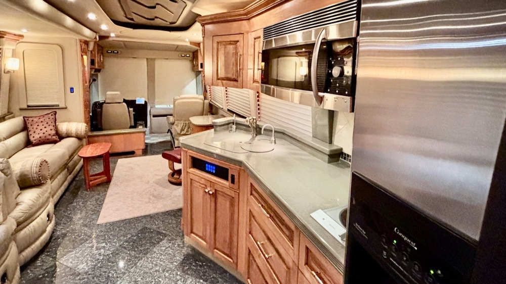 2005 Prevost Royale XLII For Sale