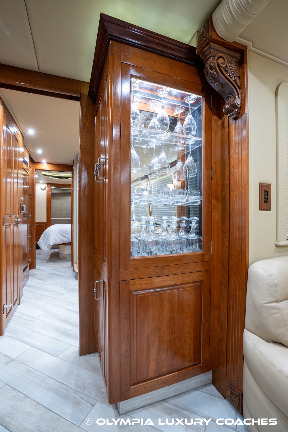 2005 Prevost Royale XLII For Sale