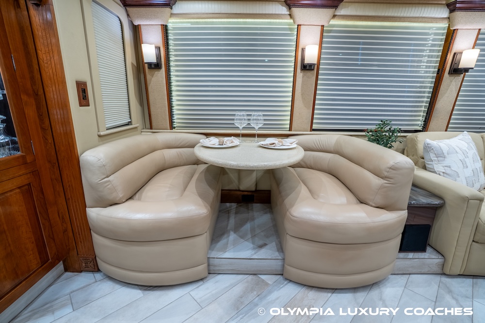 2005 Prevost Royale XLII For Sale