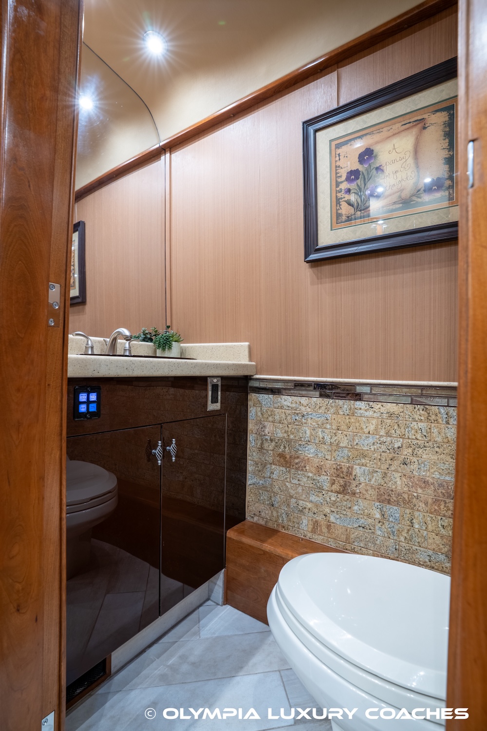 2005 Prevost Royale XLII For Sale