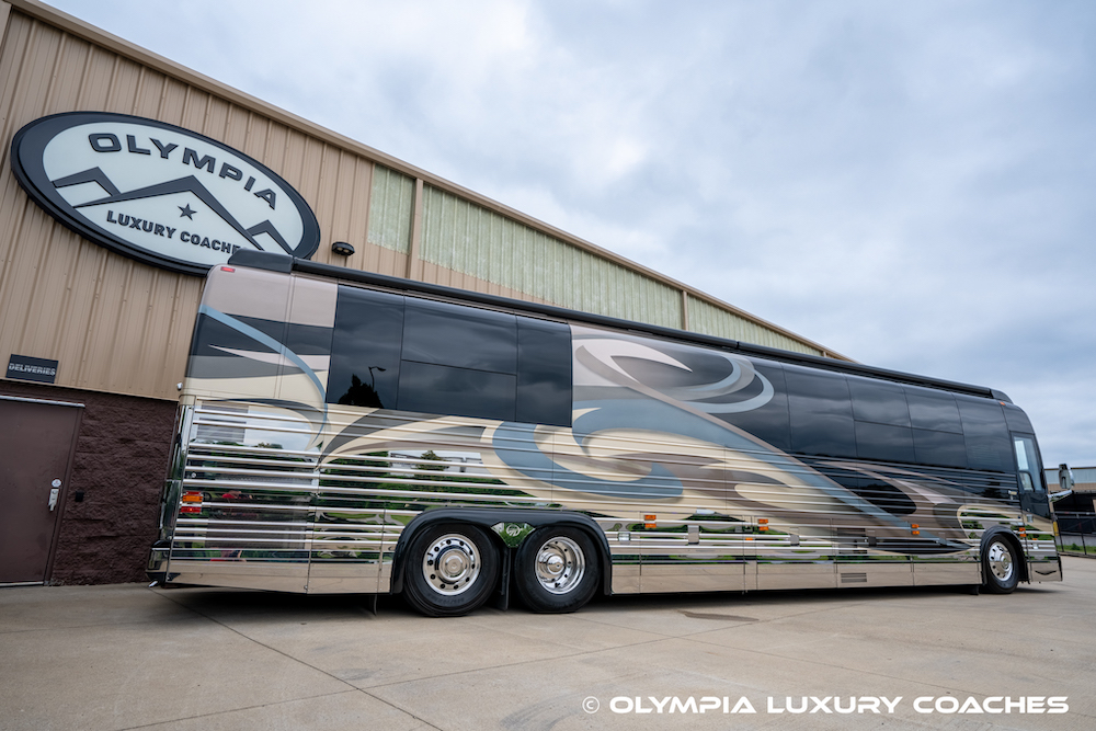 2005 Prevost Royale XLII For Sale