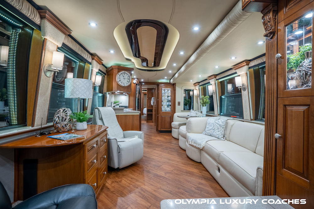 2005 Prevost Royale XLII For Sale