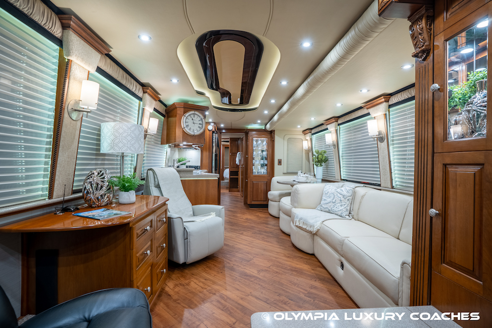 2005 Prevost Royale XLII For Sale