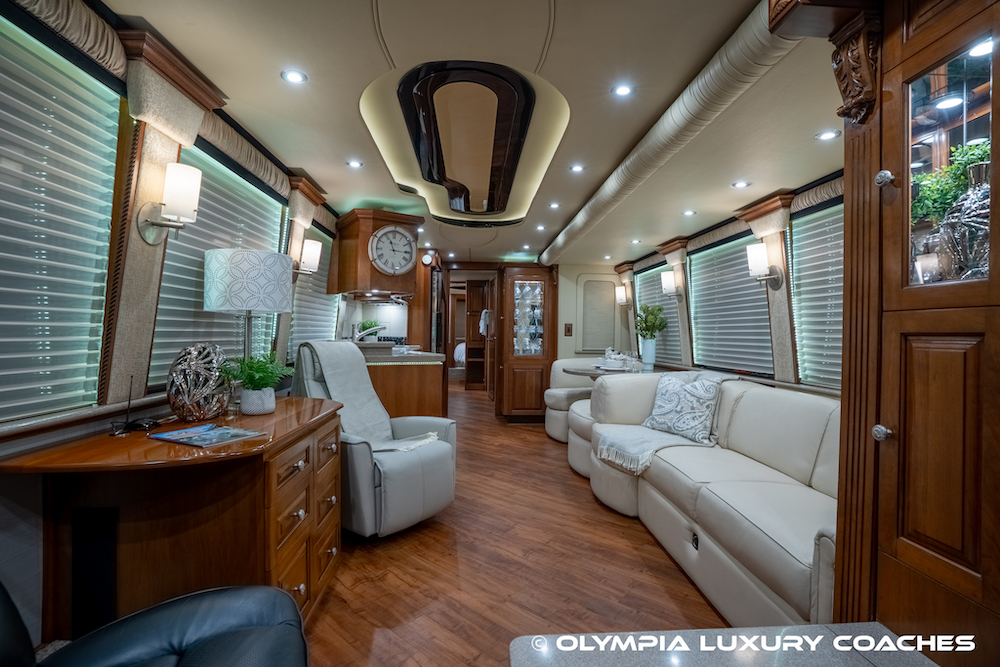 2005 Prevost Royale XLII For Sale