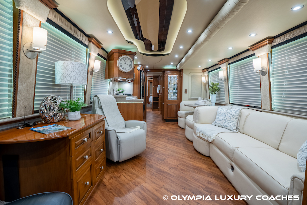 2005 Prevost Royale XLII For Sale