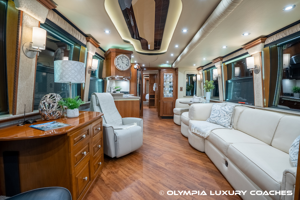 2005 Prevost Royale XLII For Sale