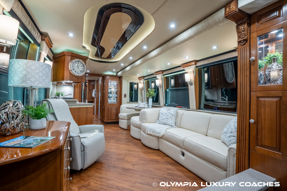 2005 Prevost Royale XLII For Sale