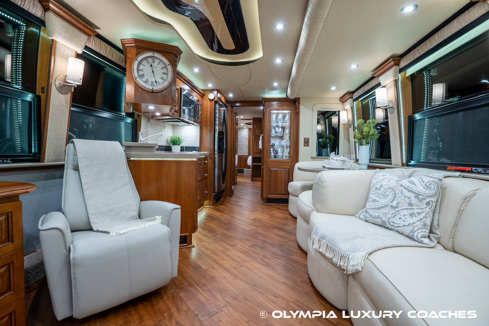 2005 Prevost Royale XLII For Sale