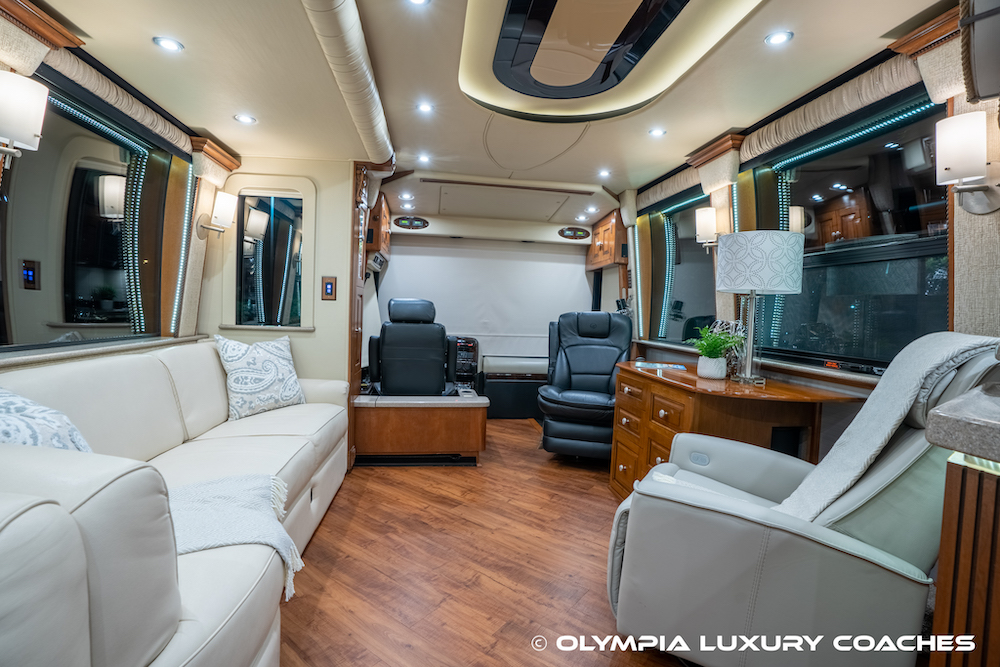 2005 Prevost Royale XLII For Sale