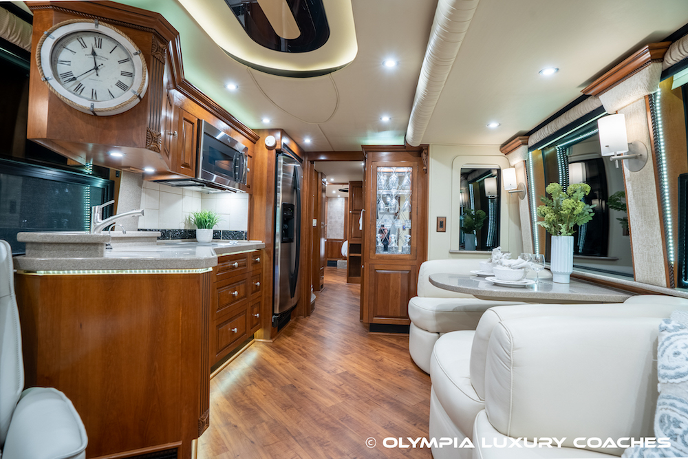 2005 Prevost Royale XLII For Sale