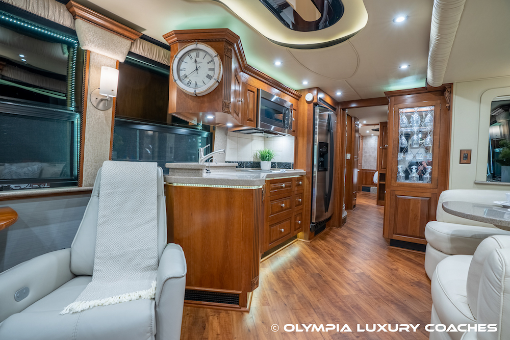 2005 Prevost Royale XLII For Sale