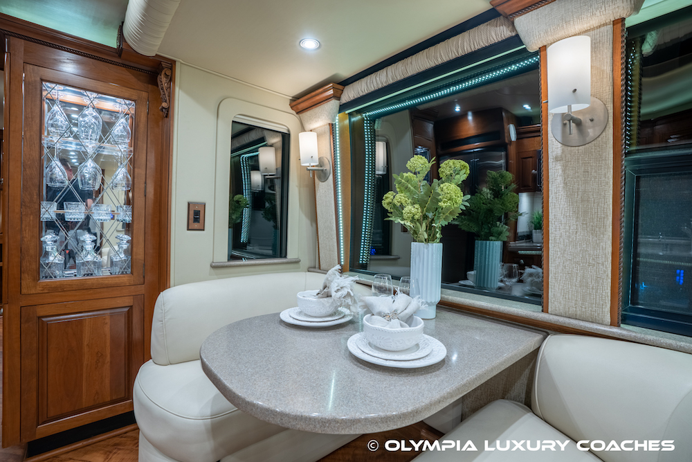 2005 Prevost Royale XLII For Sale