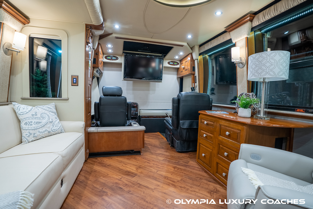 2005 Prevost Royale XLII For Sale