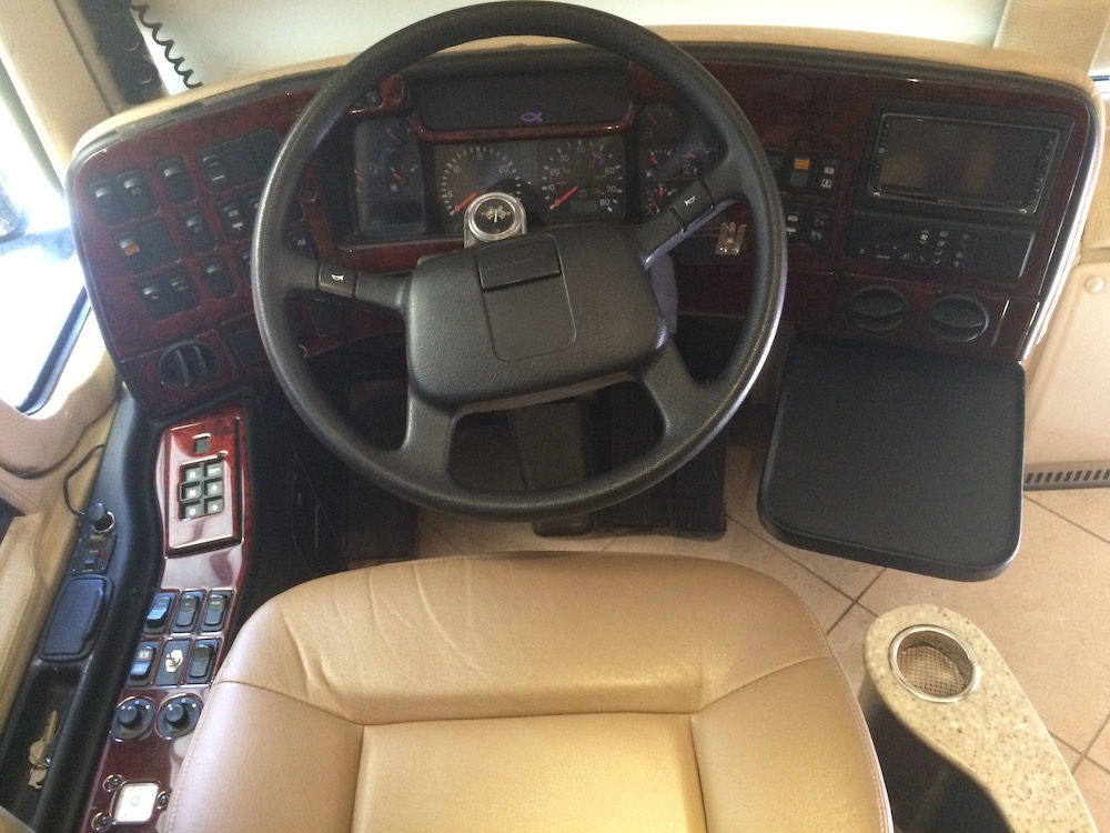 2005 Prevost Superbus XLII For Sale