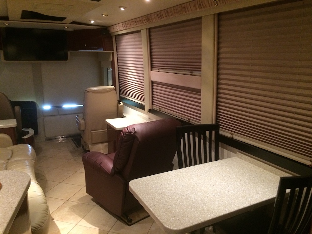 2005 Prevost Superbus XLII For Sale