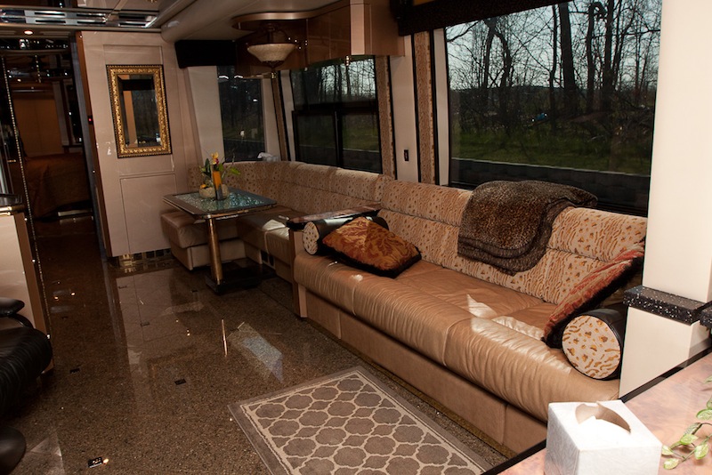 2005 Prevost Vantare H3-45 For Sale