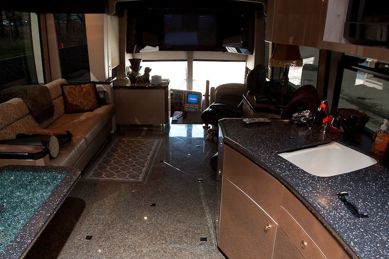 2005 Prevost Vantare H3-45 For Sale