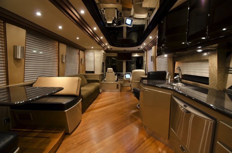 2006 Prevost Country Coach XLII