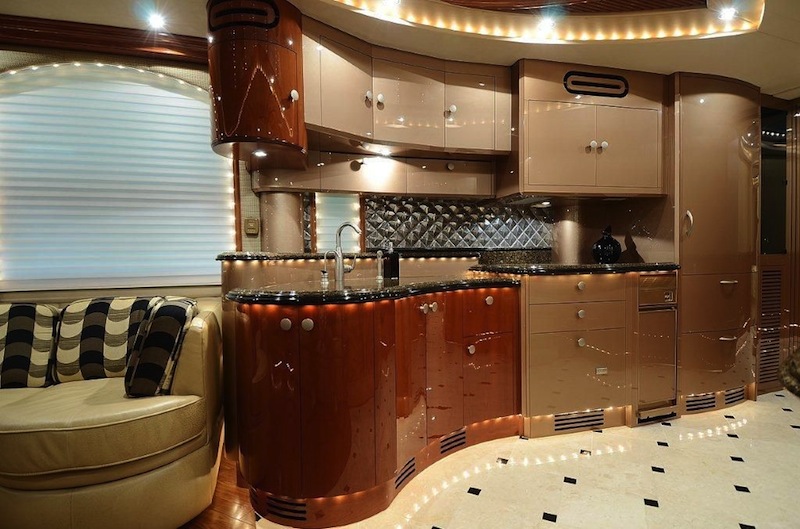 2006 Prevost Liberty Elegant Lady XLII