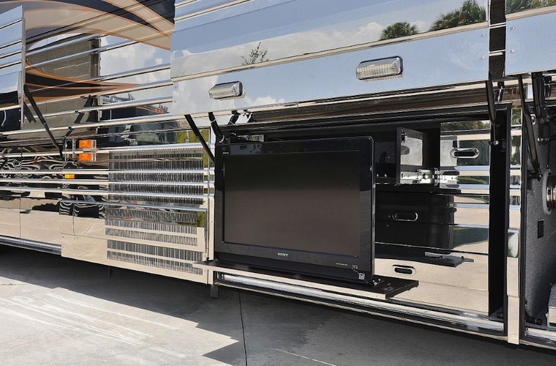 2006 Prevost Liberty Elegant Lady XLII