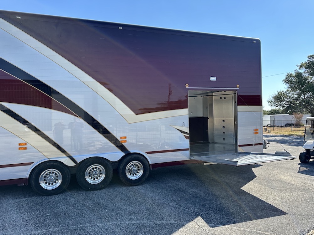 2006 Prevost MVP Trailer For Sale