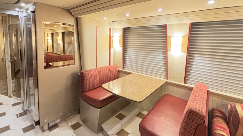 2006 Prevost Country Coach For Sale