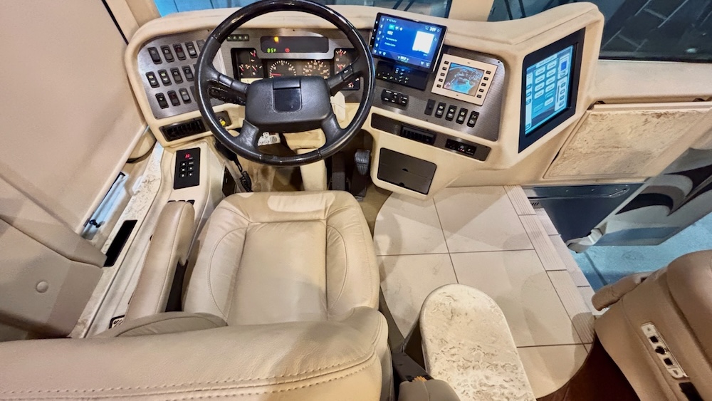 2006 Prevost Country Coach For Sale