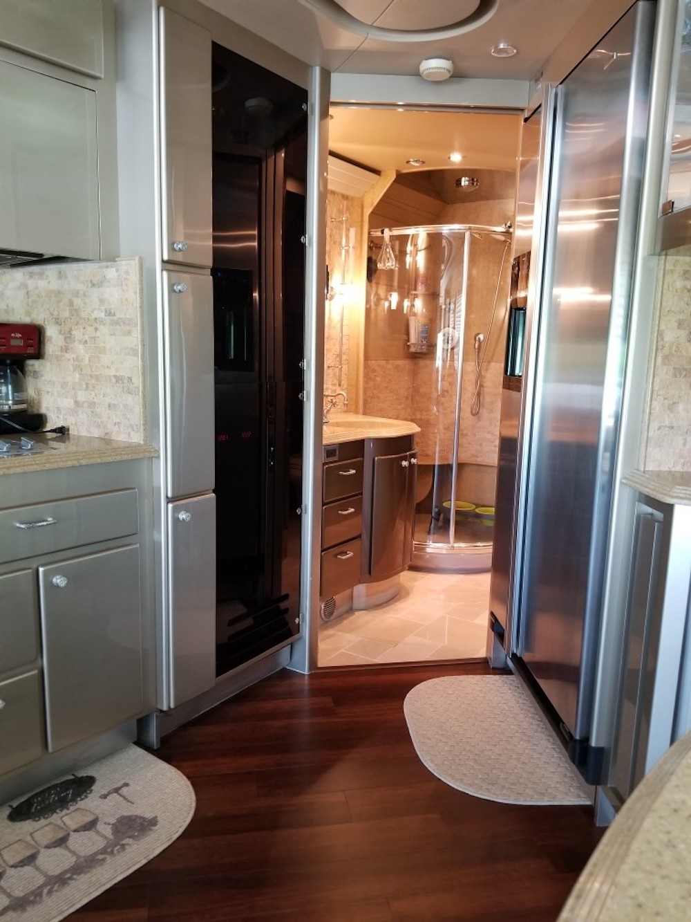 2006 Prevost Country Coach XLII For Sale