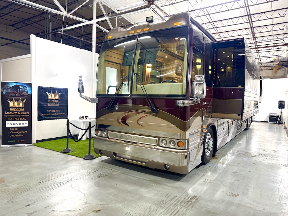 2005 Prevost Country Coach XLIIFor Sale